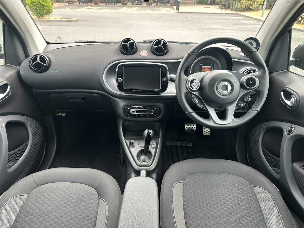 Smart Fortwo Coupe 60Kw Eq Premium 17Kwh 22Kwch Silver #16
