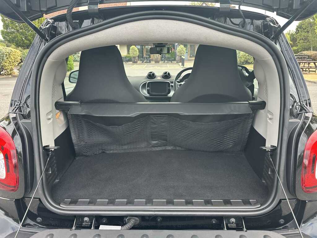 Smart Fortwo Coupe 60Kw Eq Premium 17Kwh 22Kwch Silver #17