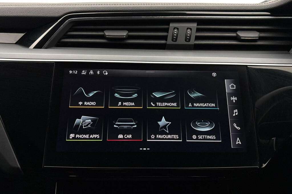 Audi E-tron 50 Sport Quattro 71.2Kwh 11Kw Charger Grey #8