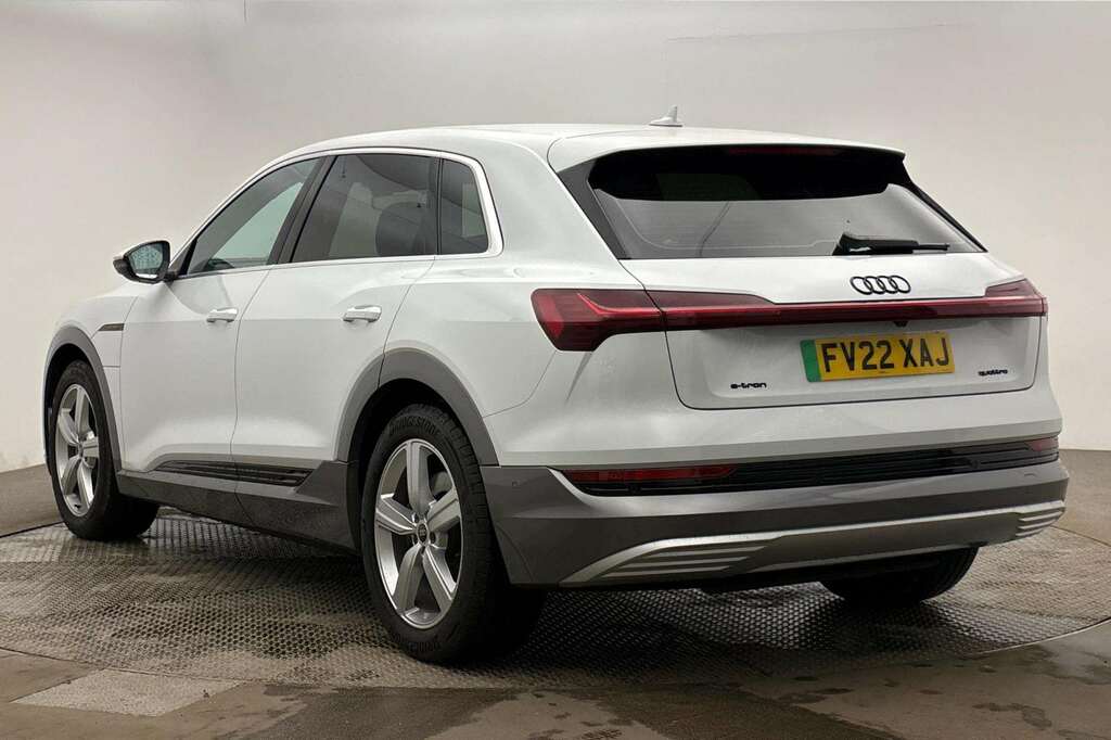 Audi E-tron 230Kw 50 Quattro 71Kwh Technik 2022 White #3
