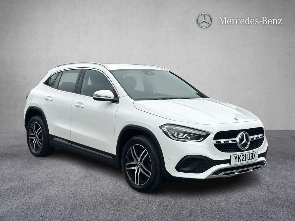 Mercedes-Benz GLA Class 200 Sport Executive 2021 White