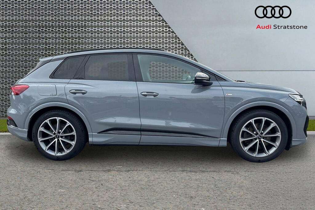 Audi Q4 E Tron 150Kw 40 82.77Kwh Edition 1 2021 KN71OMM Grey #4