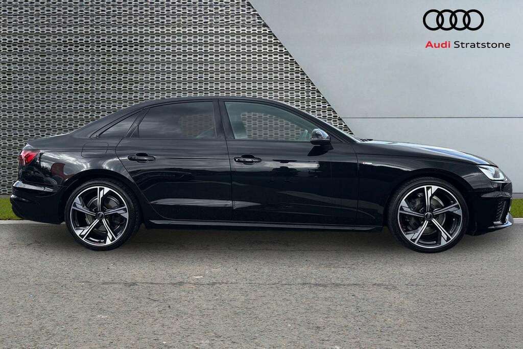 Audi A4 35 Tfsi Black Edition S Tronic 2024 Black #4