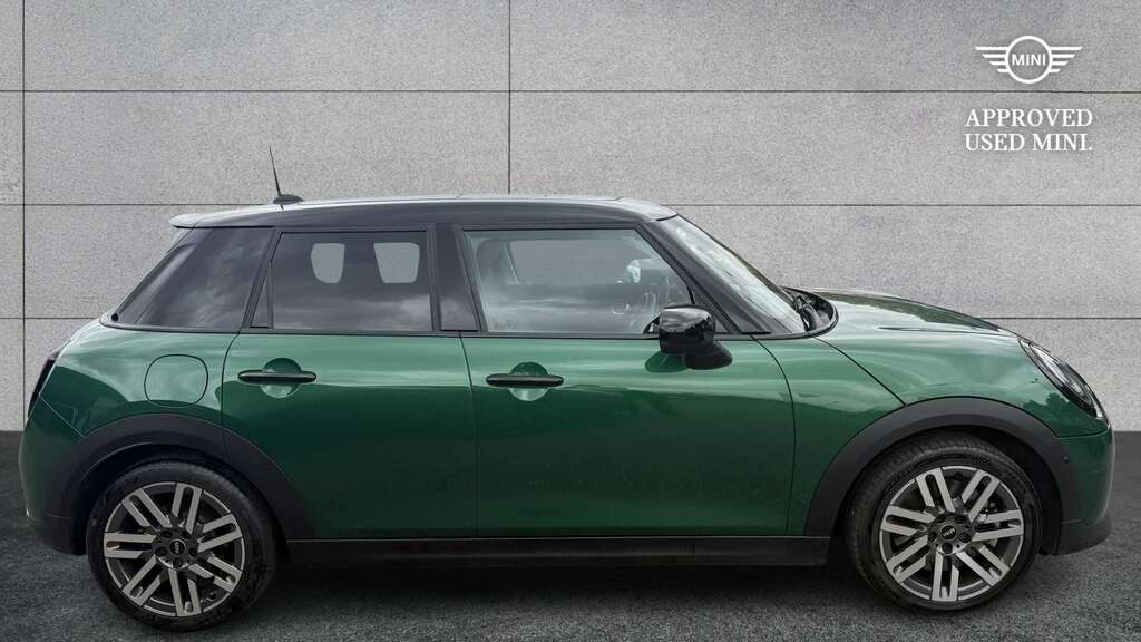 Mini Hatch 2.0 S Classic 2025 YH75PVP Green #2