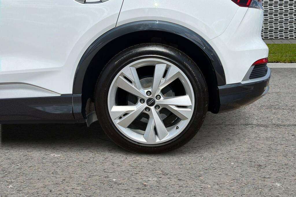 Audi Q4 E Tron 150Kw 40 82Kwh S Line 2023 White #5