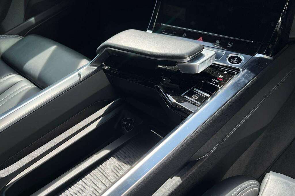 Audi E-tron 300Kw 55 Quattro 95Kwh Sport Cs 22Kwch Black #39