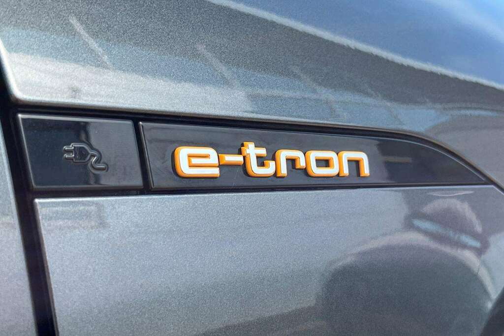 Audi E-tron 300Kw 55 Quattro 95Kwh Sport Cs 22Kwch Black #36