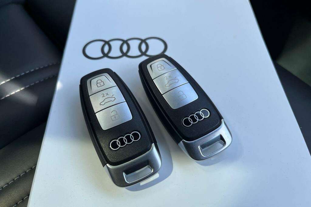 Audi E-tron 300Kw 55 Quattro 95Kwh Sport Cs 22Kwch Black #25