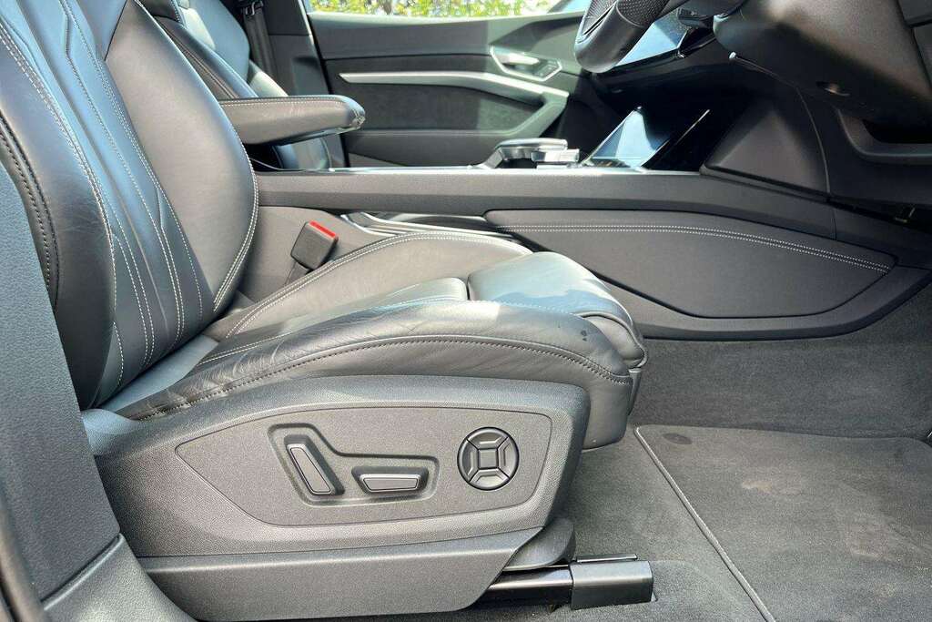 Audi E-tron 300Kw 55 Quattro 95Kwh Sport Cs 22Kwch Black #38