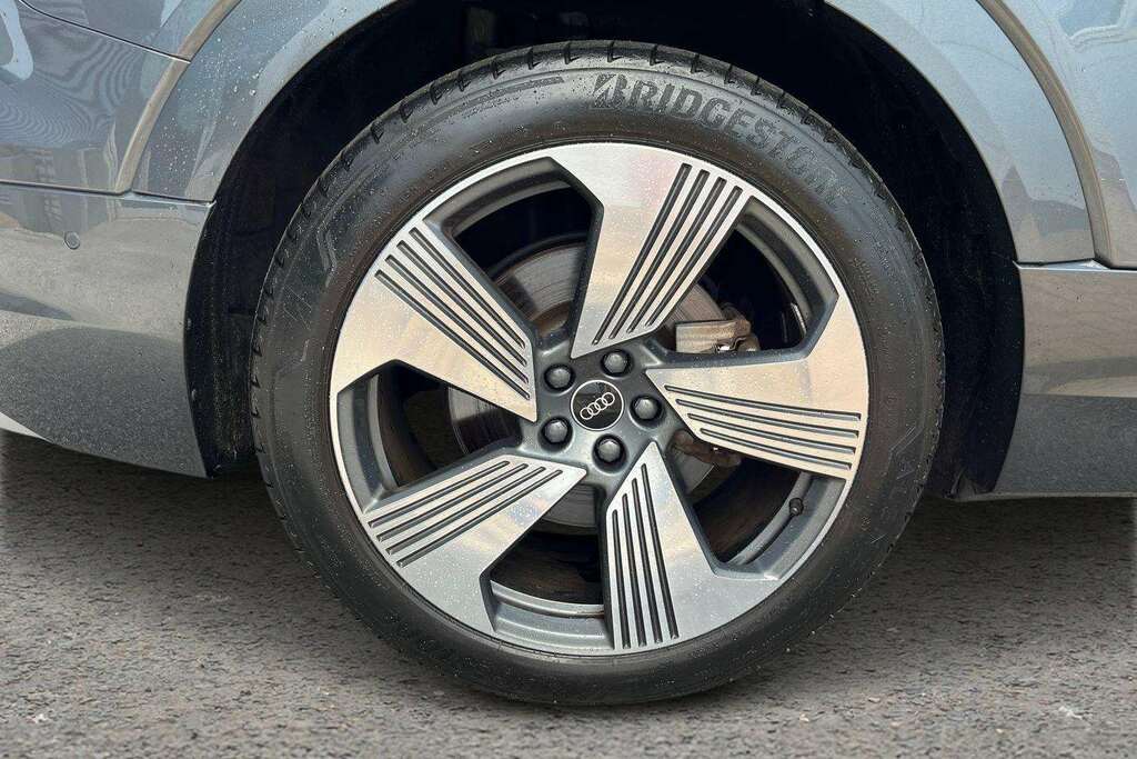 Audi E-tron 300Kw 55 Quattro 95Kwh Sport Cs 22Kwch Black #9