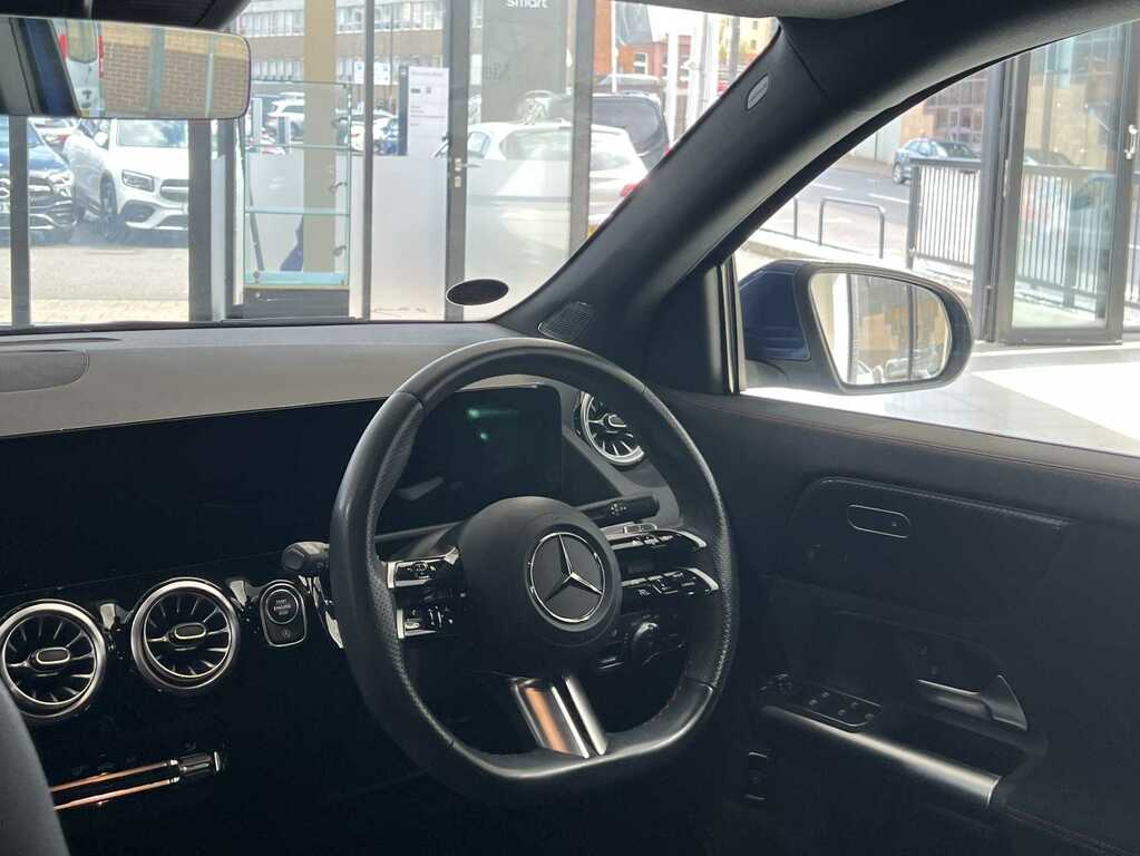 Mercedes-Benz GLA Class 1.3 Gla200 Amg Line Premium 7G-dct Euro 6 S S Black #19