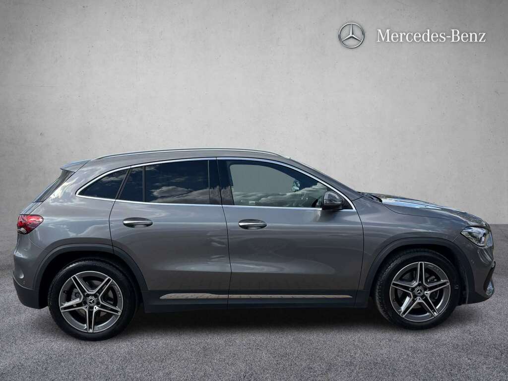 Mercedes-Benz GLA Class 220D 4Matic Amg Line Premium Plus 2021 Grey #3