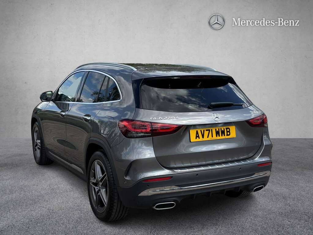 Mercedes-Benz GLA Class 220D 4Matic Amg Line Premium Plus 2021 Grey #2