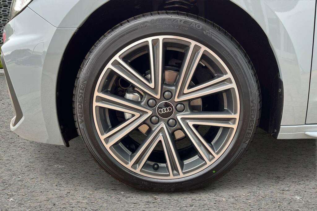 Audi A1 1.0 Tfsi 25 Sport Sportback 95 Silver #11