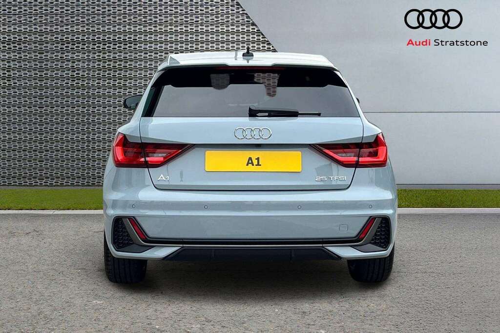 Audi A1 1.0 Tfsi 25 Sport Sportback 95 Silver #7