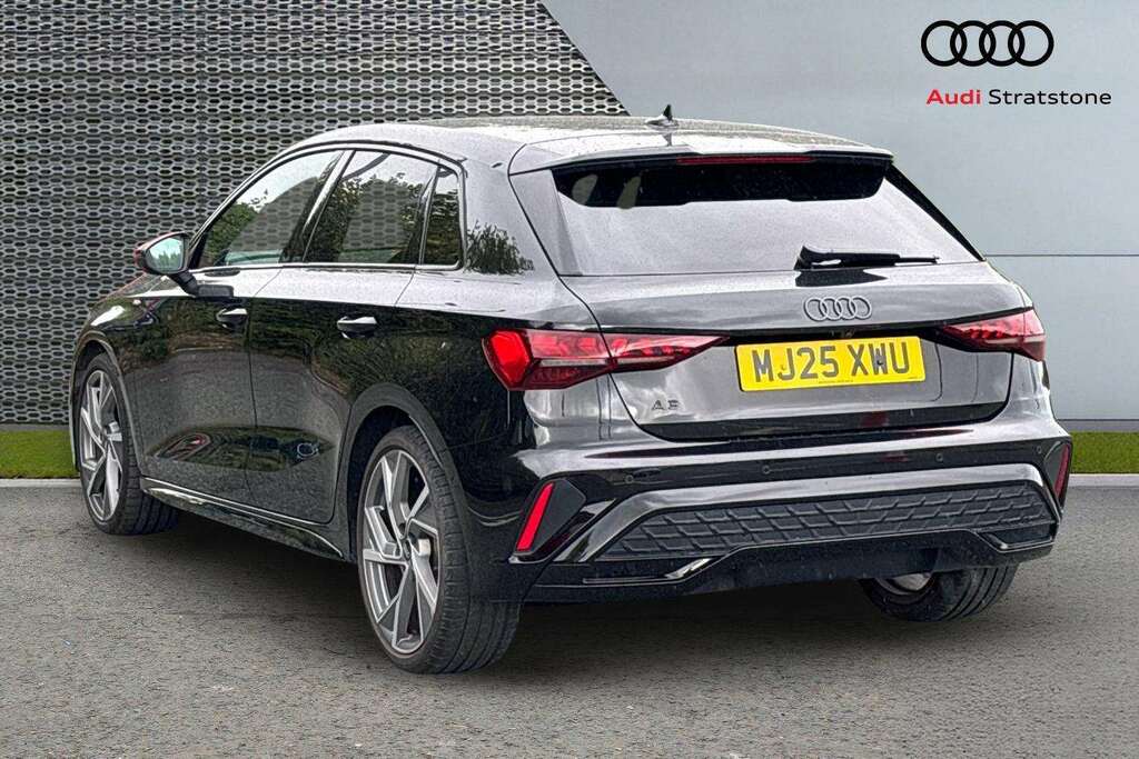 Audi A3 1.5 Tfsi 150 Black Edition S Tronic 2025 Black #3