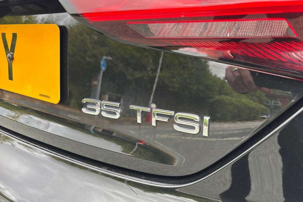Audi A5 35 Tfsi S Line S Tronic 2024 Black #6