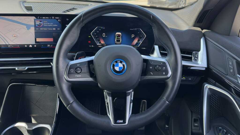 BMW iX2 150Kw Edrive20 M Sport 65Kwh 2024 White #5