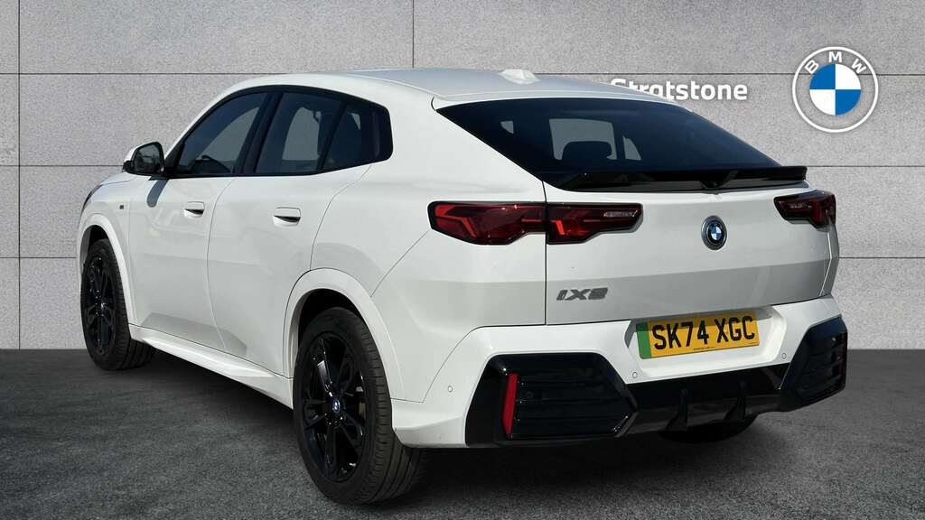 BMW iX2 150Kw Edrive20 M Sport 65Kwh 2024 White #2