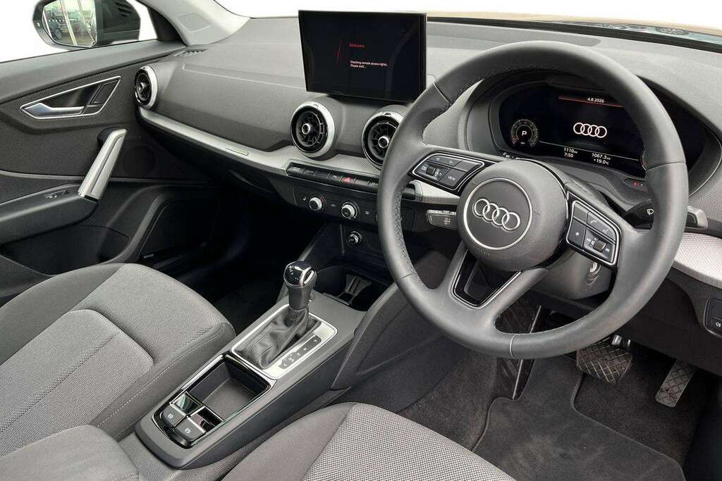 Audi Q2 35 Tfsi Sport S Tronic 2026 Black #6