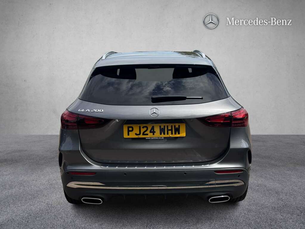 Mercedes-Benz GLA Class 200 Amg Line Executive 2024 Grey #4
