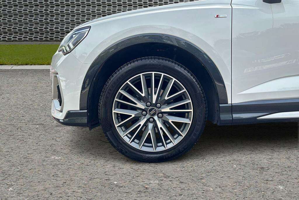 Audi Q3 Audi Q3 O S Line 35 Tfsi 150 Ps S Tronic White #11