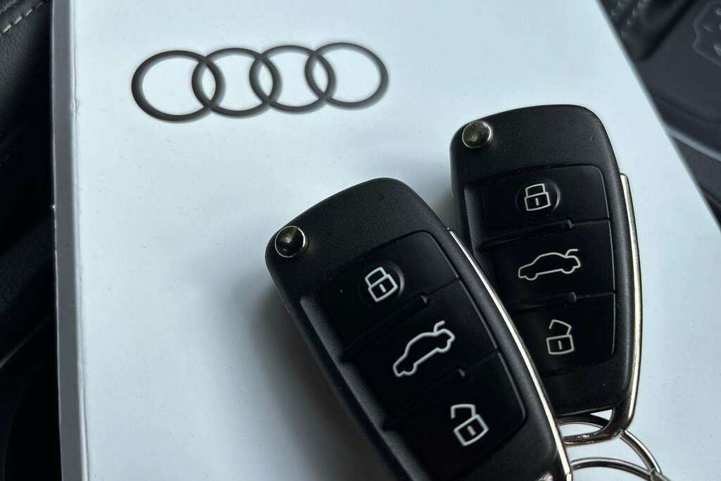 Audi Q3 Audi Q3 O S Line 35 Tfsi 150 Ps S Tronic White #25