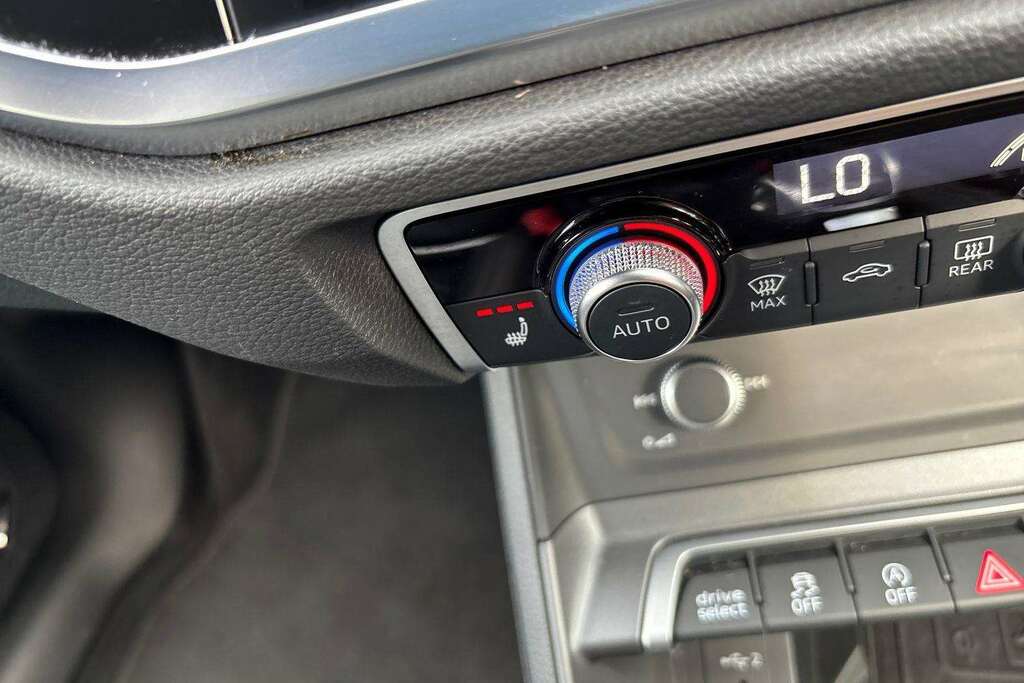 Audi Q3 Audi Q3 O S Line 35 Tfsi 150 Ps S Tronic White #28