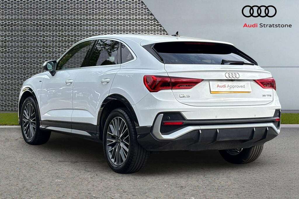 Audi Q3 35 Tfsi S Line S Tronic Leather 2024 White #3