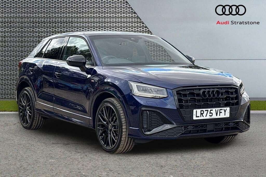 Audi Q2 35 Tfsi Black Edition S Tronic Tech 2026 Blue