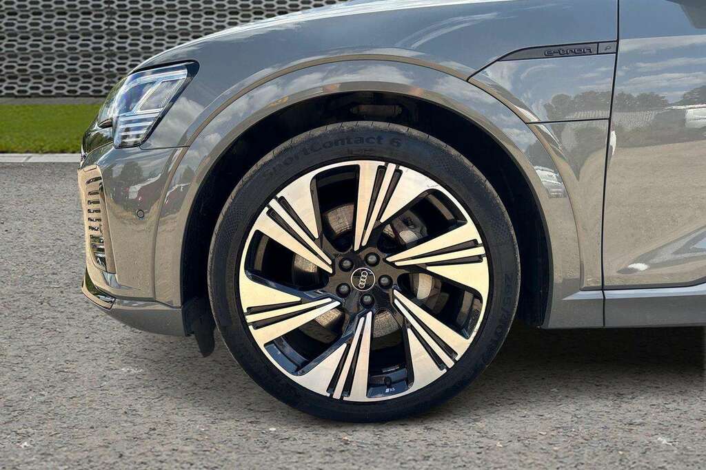 Audi Q8 e tron 300Kw 55 Quattro 114Kwh Sport 2023 Black #11