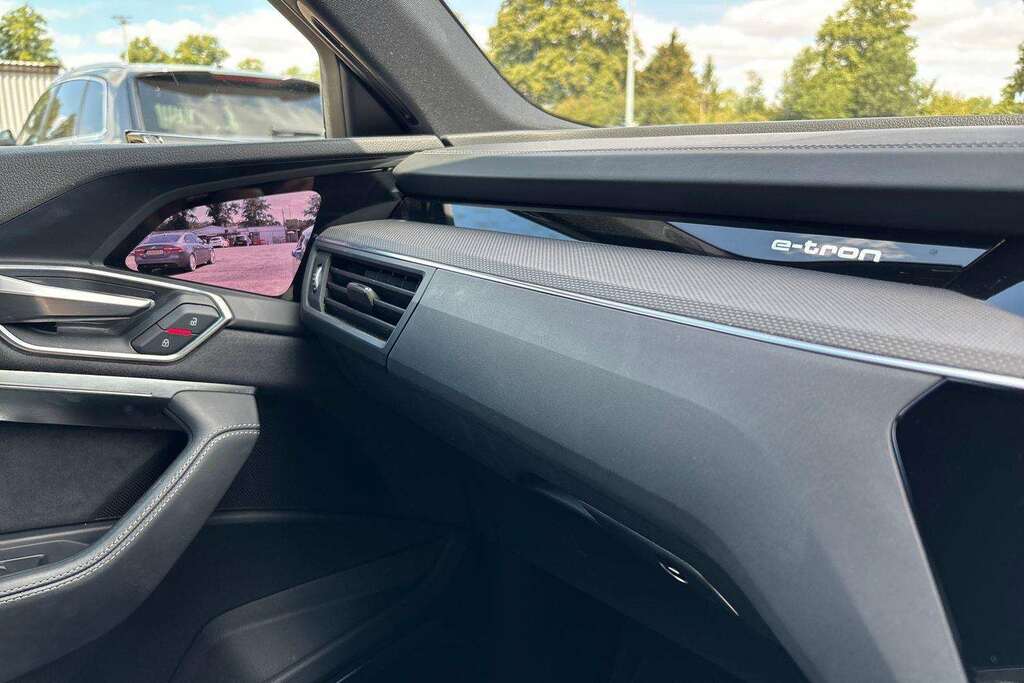 Audi Q8 e tron 300Kw 55 Quattro 114Kwh Sport 2023 Black #30