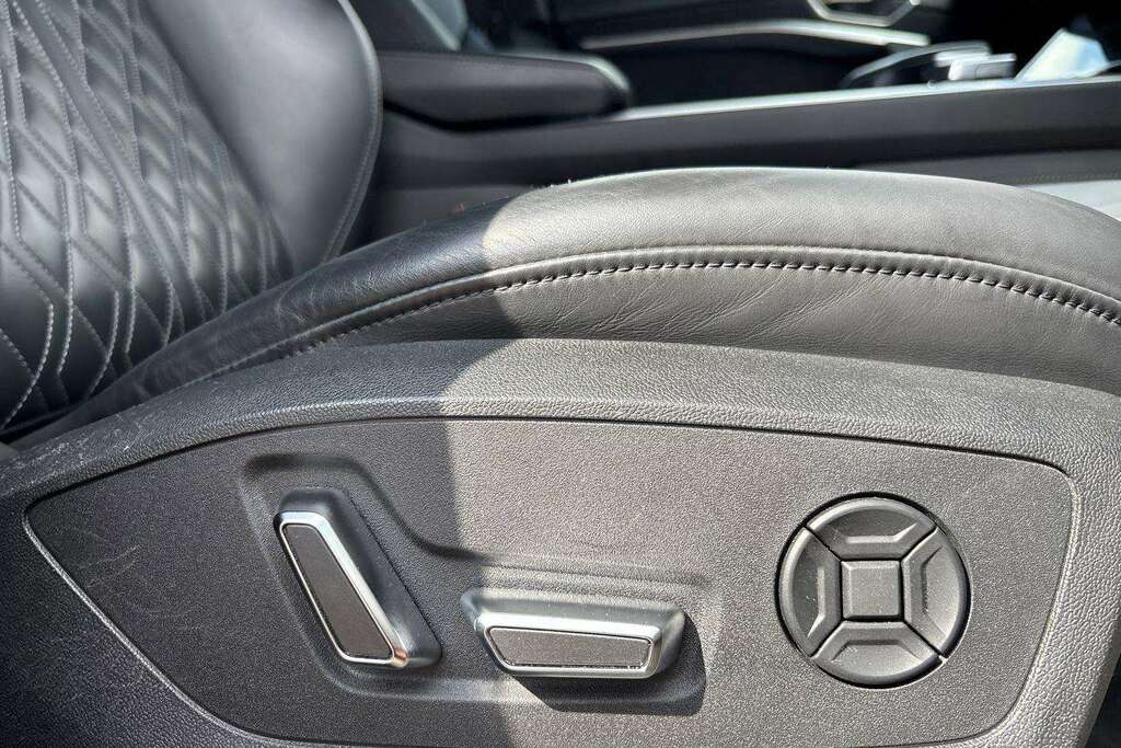 Audi Q8 e tron 300Kw 55 Quattro 114Kwh Sport 2023 Black #33