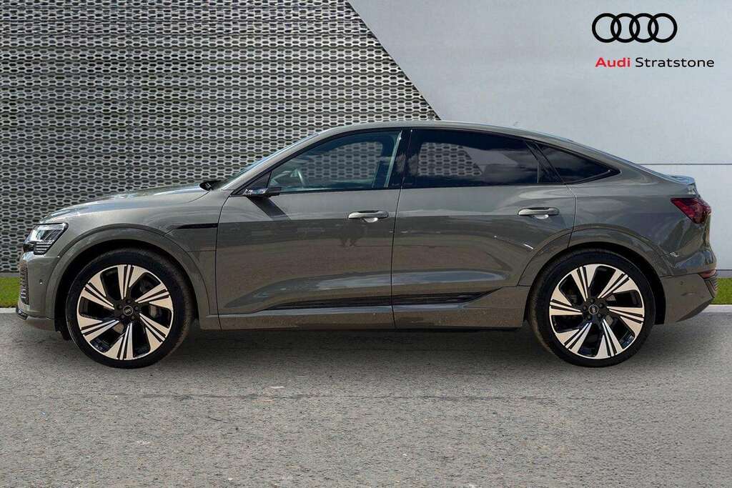 Audi Q8 e tron 300Kw 55 Quattro 114Kwh Sport 2023 Black #8