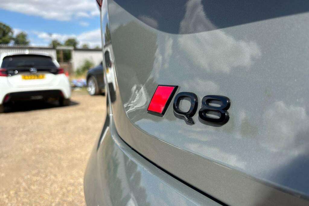 Audi Q8 e tron 300Kw 55 Quattro 114Kwh Sport 2023 Black #12
