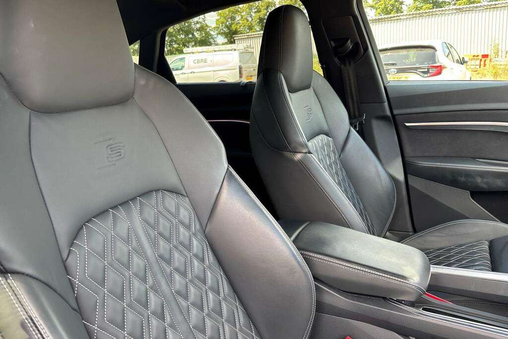 Audi Q8 e tron 300Kw 55 Quattro 114Kwh Sport 2023 Black #32