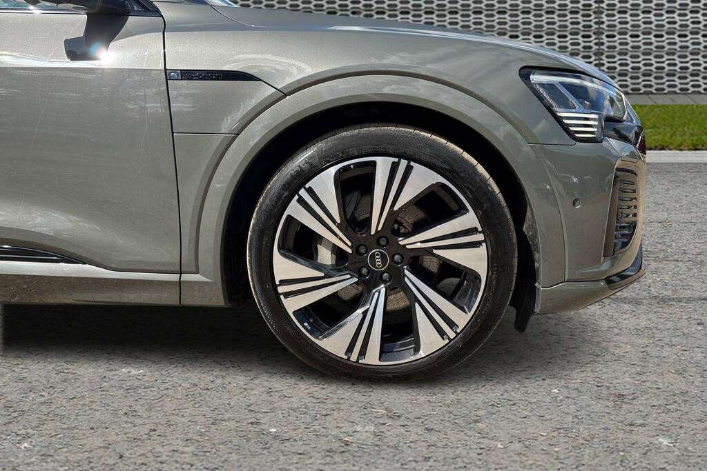Audi Q8 e tron 300Kw 55 Quattro 114Kwh Vorsprung 2023 Grey #5