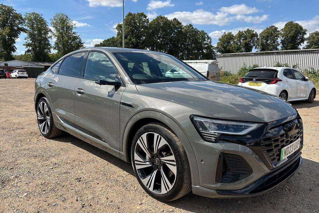 Audi Q8 e tron 300Kw 55 Quattro 114Kwh Sport 2023 Black #36