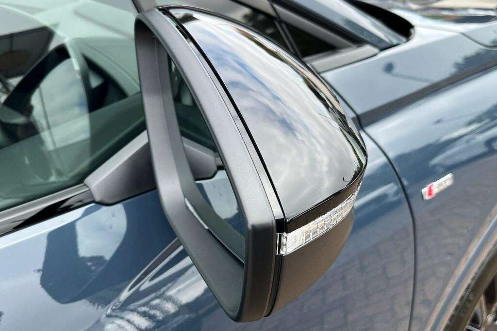 Audi Q4 E Tron 150Kw 40 63Kwh Sport Leather Grey #31
