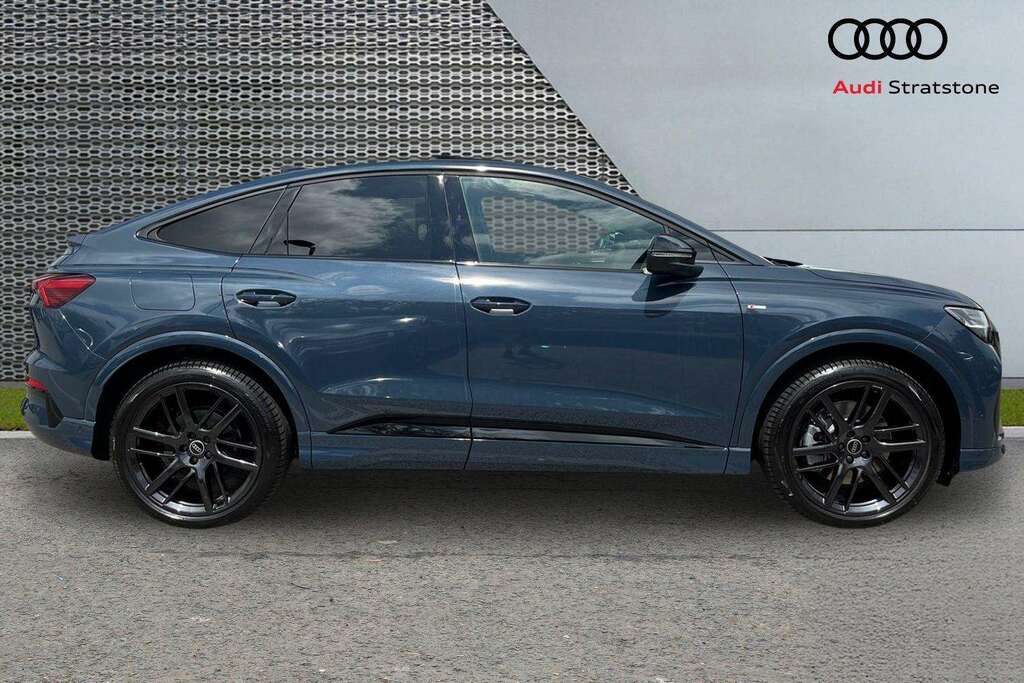 Audi Q4 E Tron 210Kw Performance 82Kwh Vorsprung 2026 Blue #4