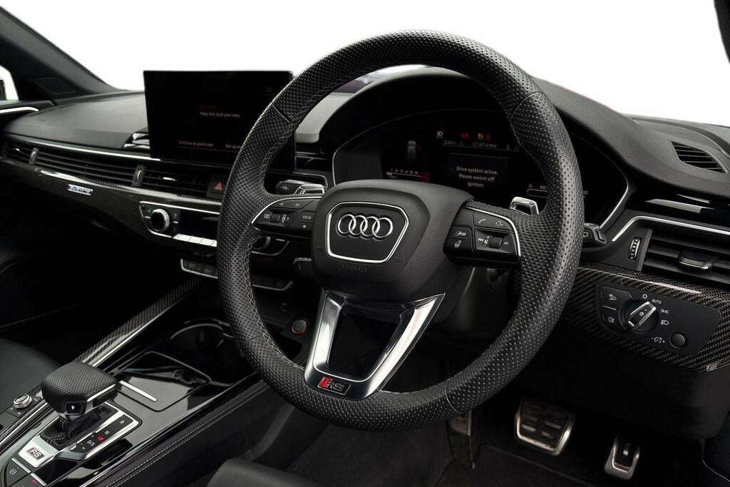 Audi RS4 Rs 4 Tfsi Quattro Carbon Black Tiptronic 2024 White #6