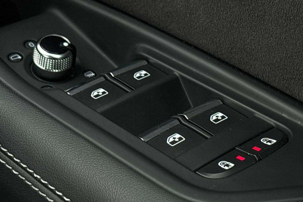 Audi RS4 2024 2.9 2.9 Tfsi V6 Carbon Black Estate Petro Black #14
