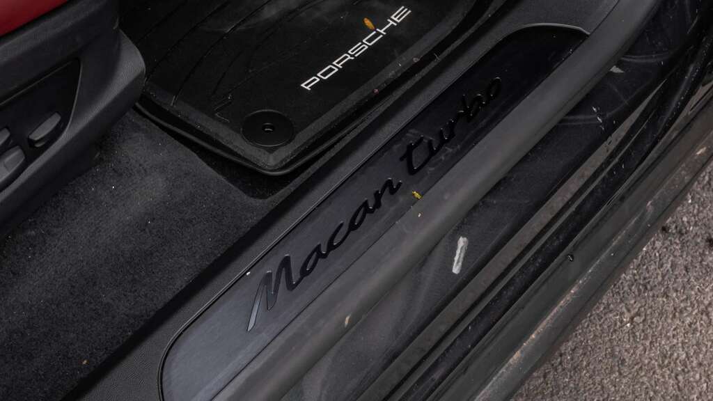 Porsche Macan 100Kwh Turbo Suv 4Wd 639 Ps Black #31