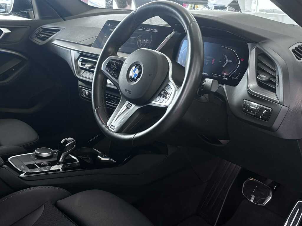 BMW 2 Series 2.0 220I M Sport Saloon Dct 178 Ps Red #28
