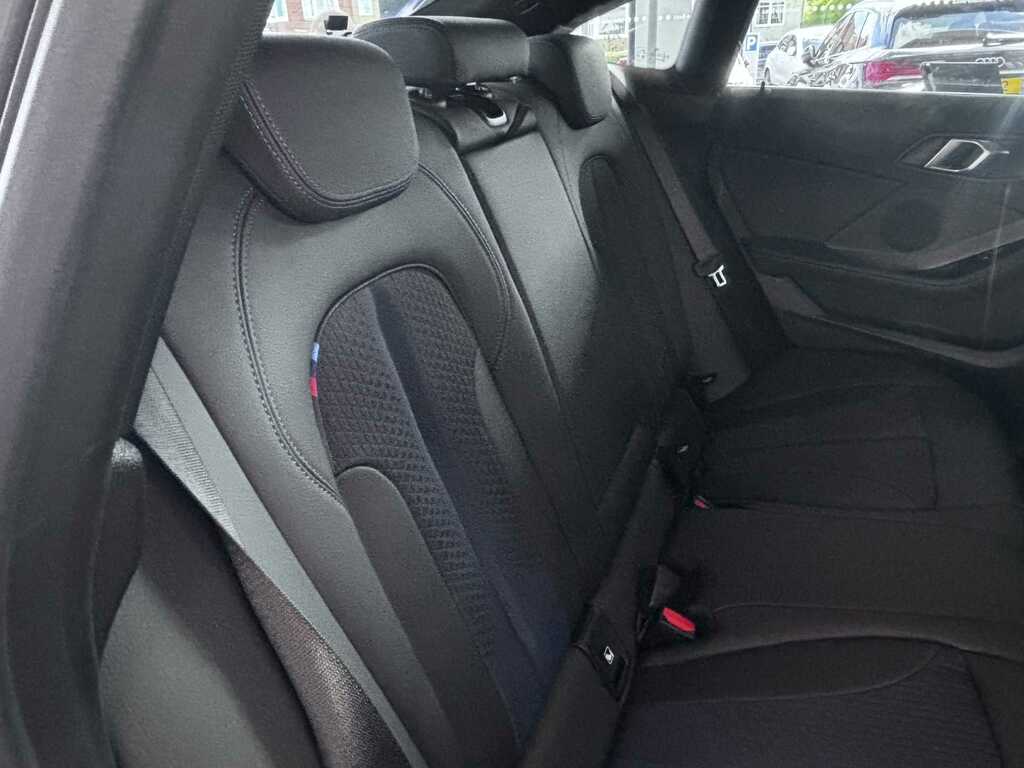 BMW 2 Series 2.0 220I M Sport Saloon Dct 178 Ps Red #21