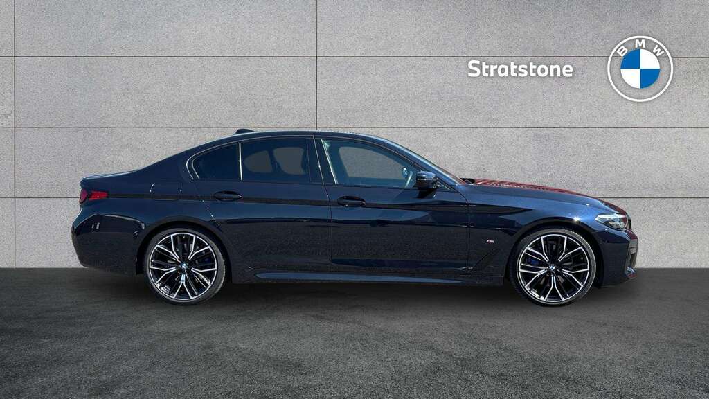 BMW 5 Series 520I Mht M Sport Step 2022 Black #3