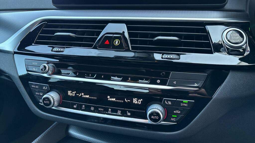 BMW 5 Series 2.0 Plugin Hybrid 202272 530E 12Kwh Se Saloon 5 Black #37