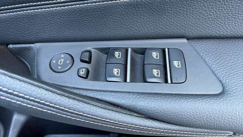 BMW 5 Series 2.0 Plugin Hybrid 202272 530E 12Kwh Se Saloon 5 Black #39
