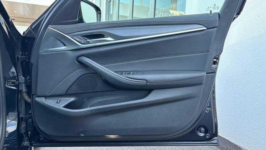 BMW 5 Series 2.0 Plugin Hybrid 202272 530E 12Kwh Se Saloon 5 Black #26