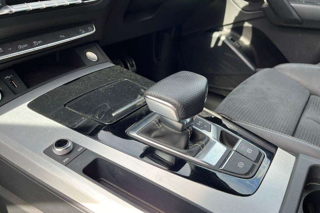 Audi Q5 2.0 Tfsi 45 Edition 1 Suv S Tronic Quat Black #15